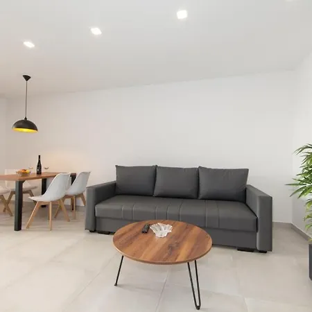 公寓 In With Sea View, Balcony, Air Conditioning, Wi-fi 布雷拉