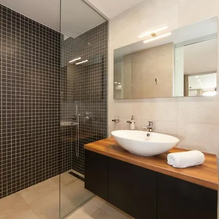 In With Sea View, Balcony, Air Conditioning, Wi-fi Lejlighed *